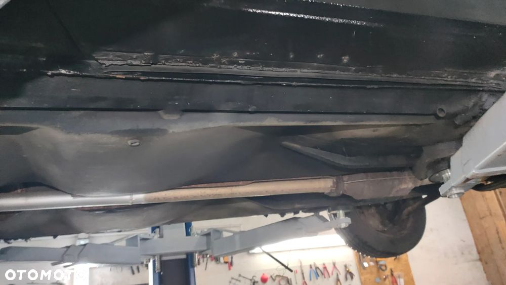 Saab 900 900i 2.1-16 - 32