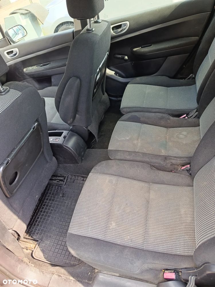 Peugeot 307 1.6 - 8