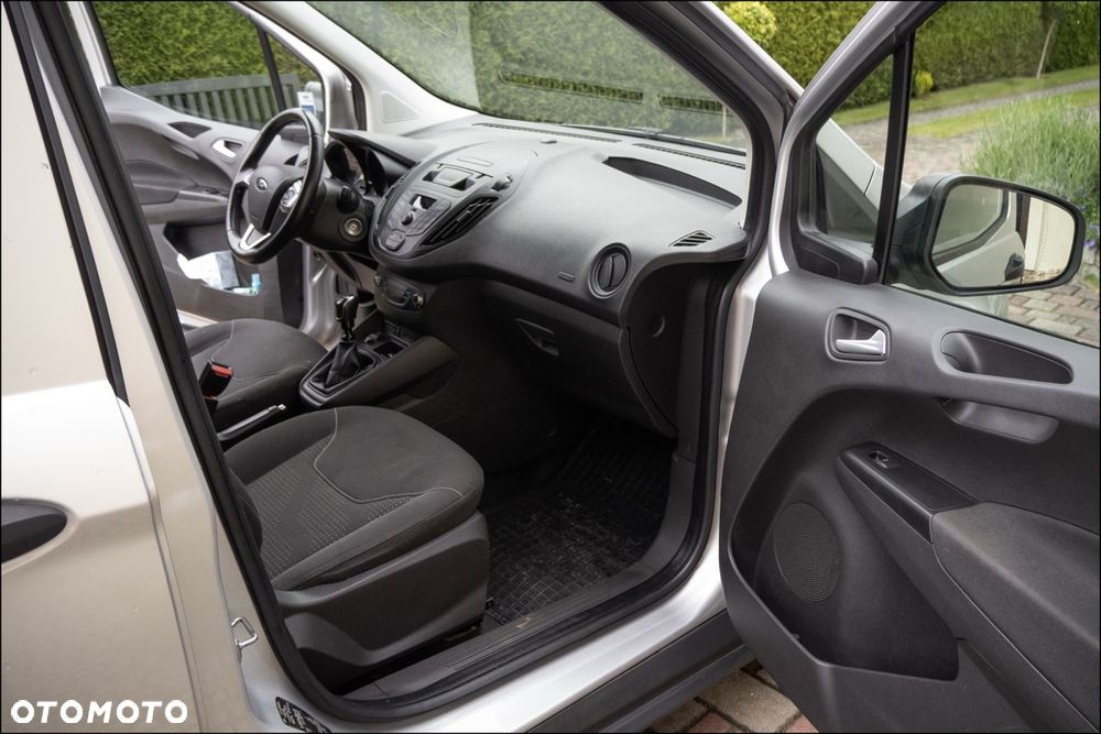 Ford Transit Courier - 7
