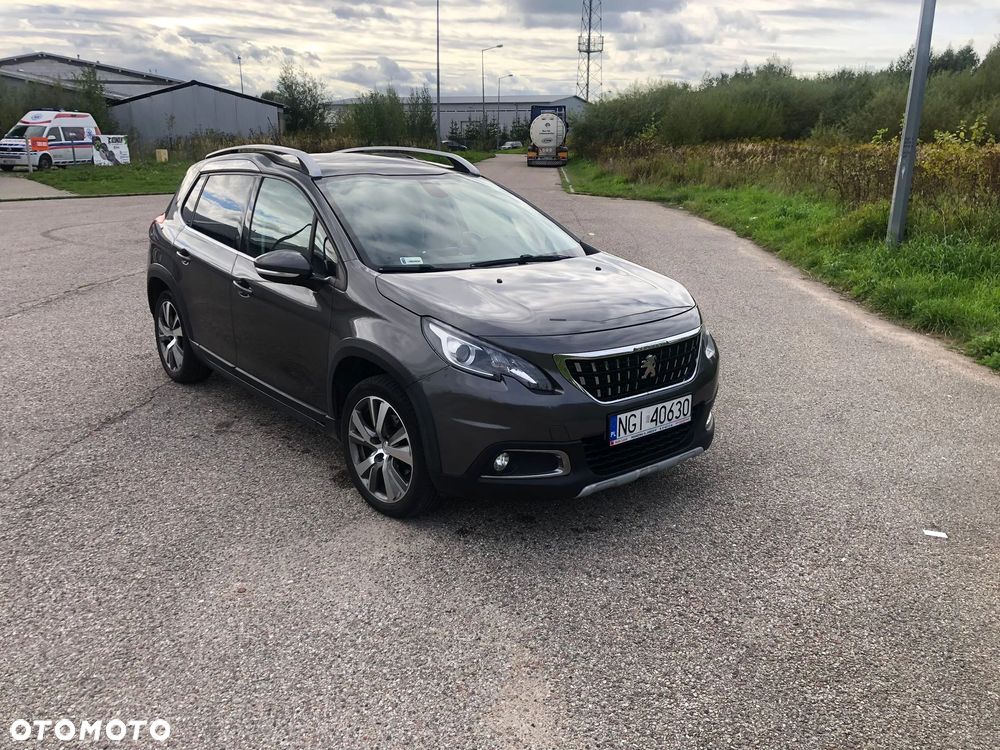 Peugeot 2008 - 8