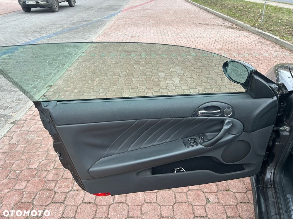 Alfa Romeo GT 1.9 JTD M-Jet Distinctive - 13