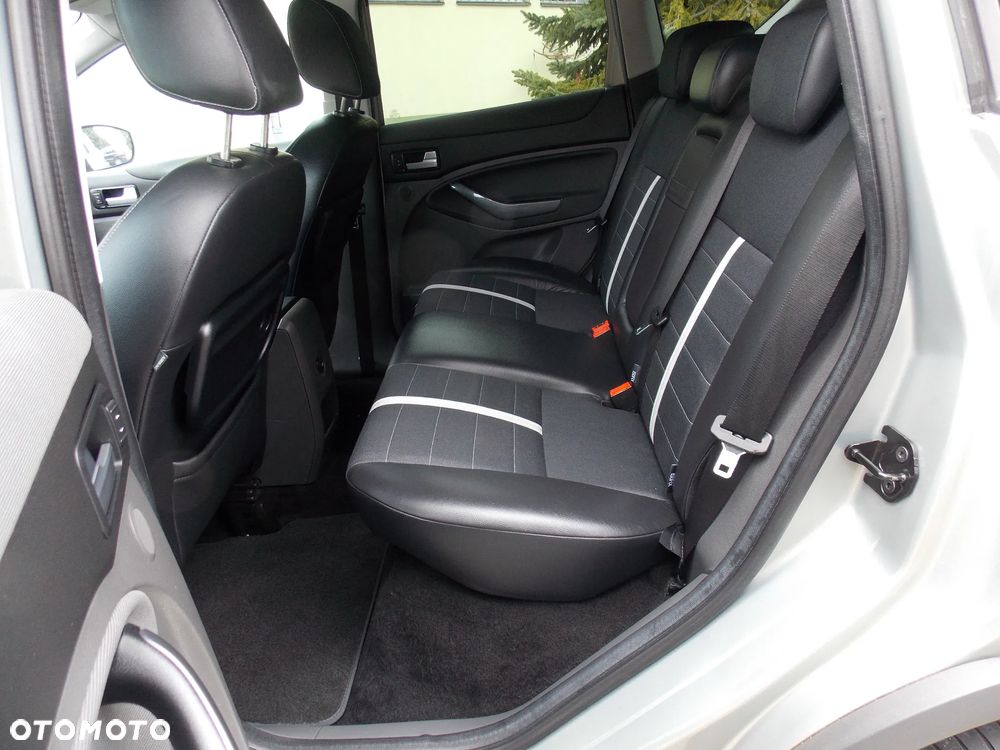 Ford Kuga 2.0 TDCi Titanium - 24