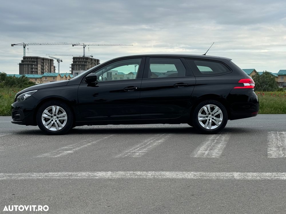 Peugeot 308 BlueHDi 130 EAT6 Stop & Start Active Business-Paket - 4