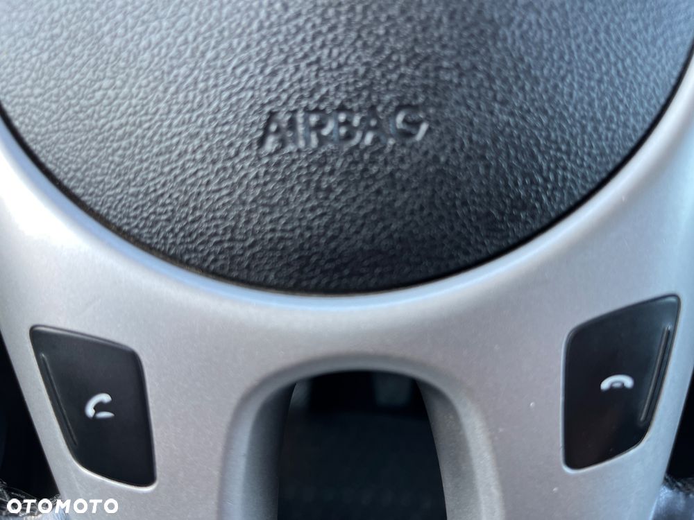 Kia Venga 1.4 L - 24