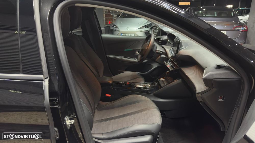 Peugeot e-208 Active Pack - 14