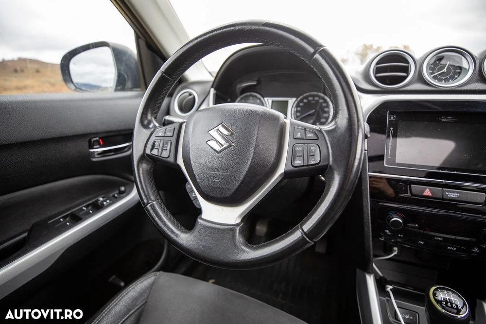 Suzuki Vitara 1.6 DDIS 4X4 Luxus - 18