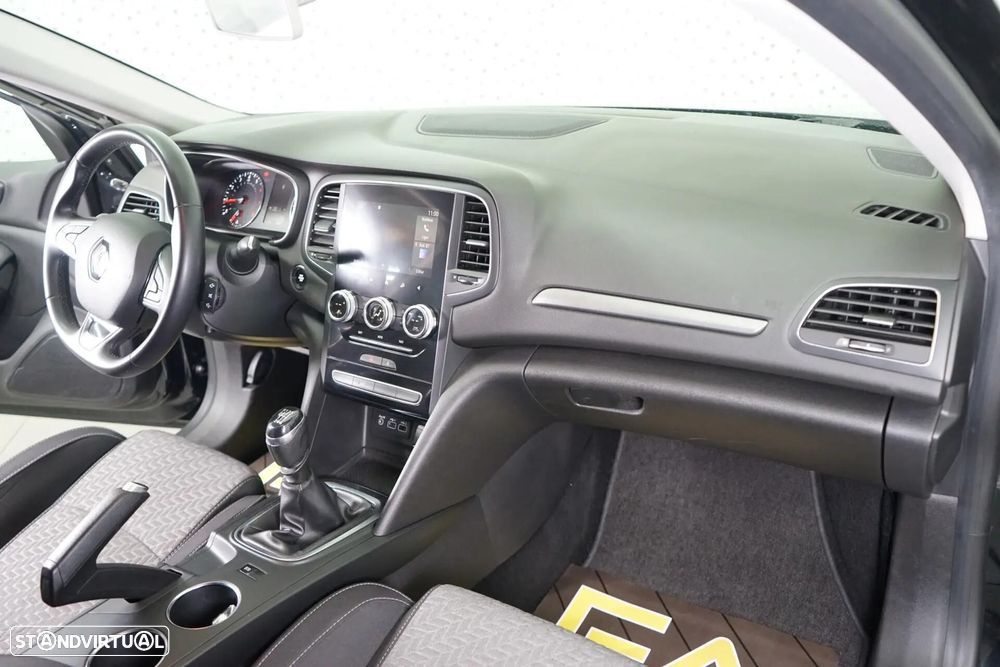 Renault Mégane Sport Tourer 1.3 TCe Limited EDC - 16