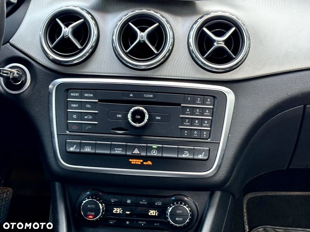 Mercedes-Benz GLA 250 4-Matic - 16