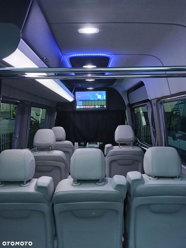 Mercedes-Benz Sprinter - 9