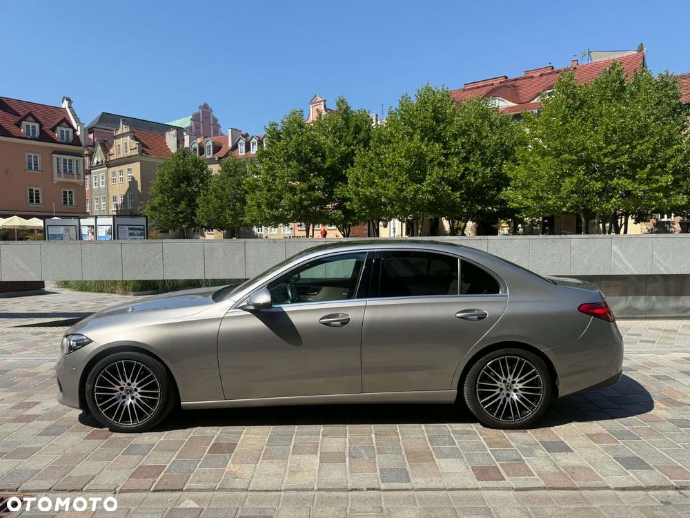 Mercedes-Benz Klasa C 200 mHEV 4-Matic Avantgarde - 7