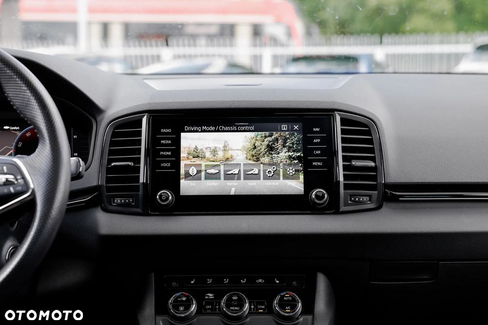 Skoda Karoq 2.0 TDI SCR 4x4 Sportline DSG - 20