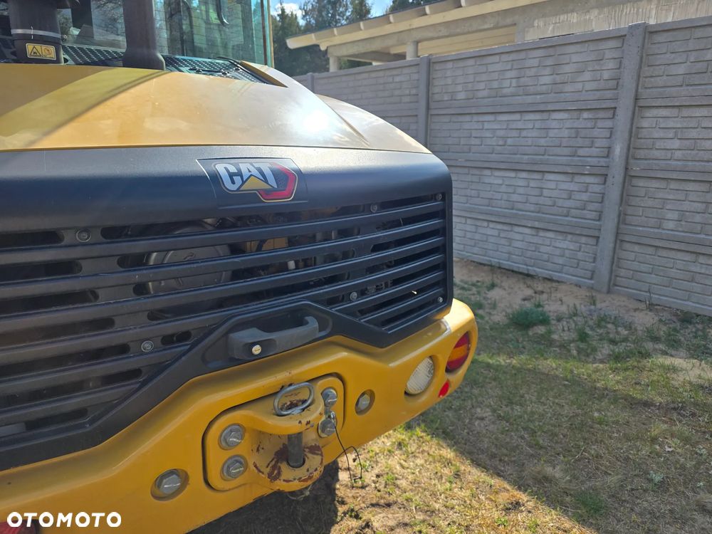 Caterpillar CAT 906 - 15