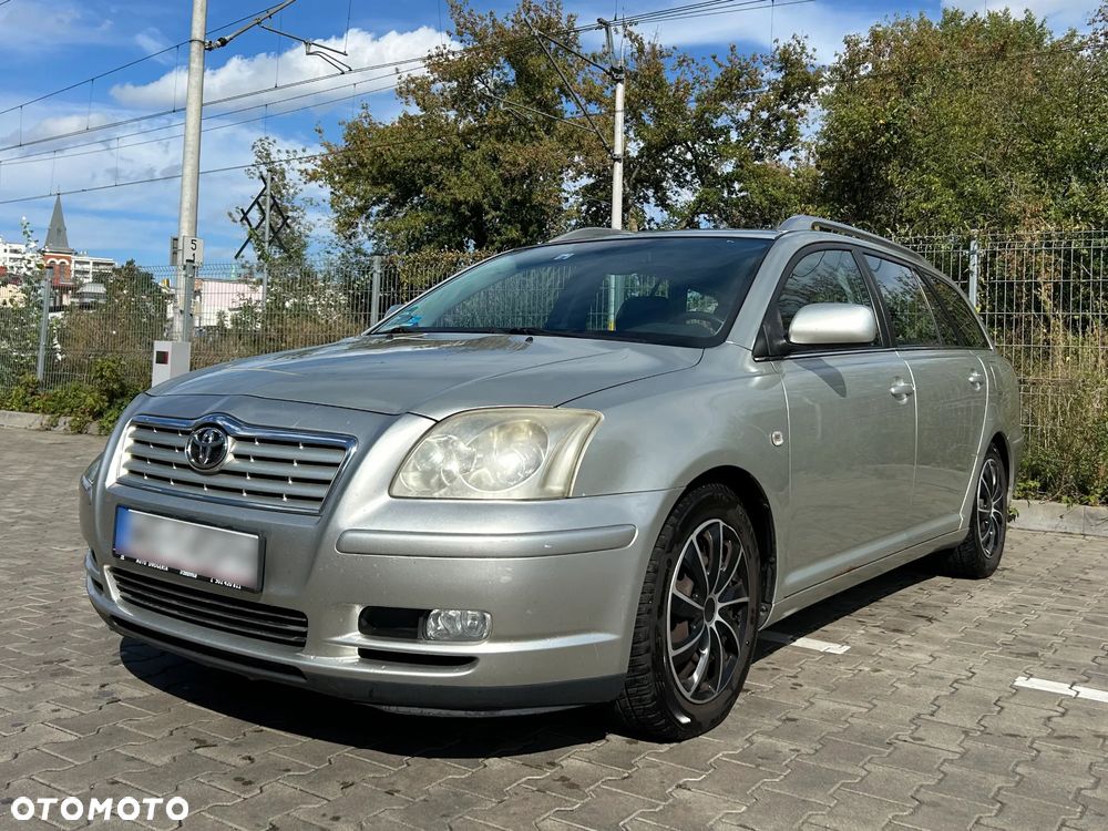 Toyota Avensis - 5