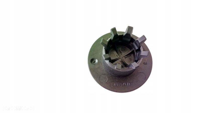 VOLVO C30 C70 spinka klips gornej oslony silnika 31375248 - 2