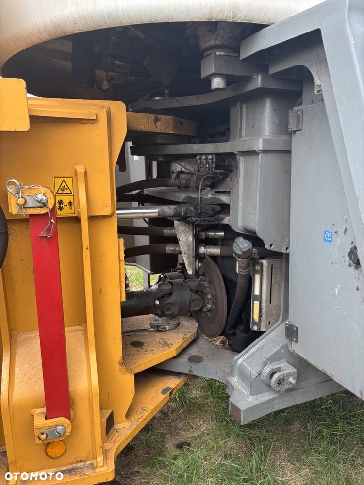 Liebherr L 580 IND Xpower - 16