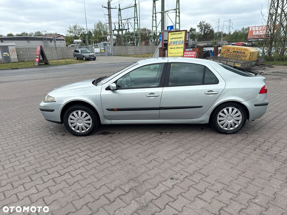Renault Laguna 1.8 RXE Millenium - 6