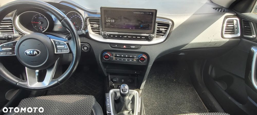 Kia Ceed 1.6 CRDi SCR L Business Line - 12