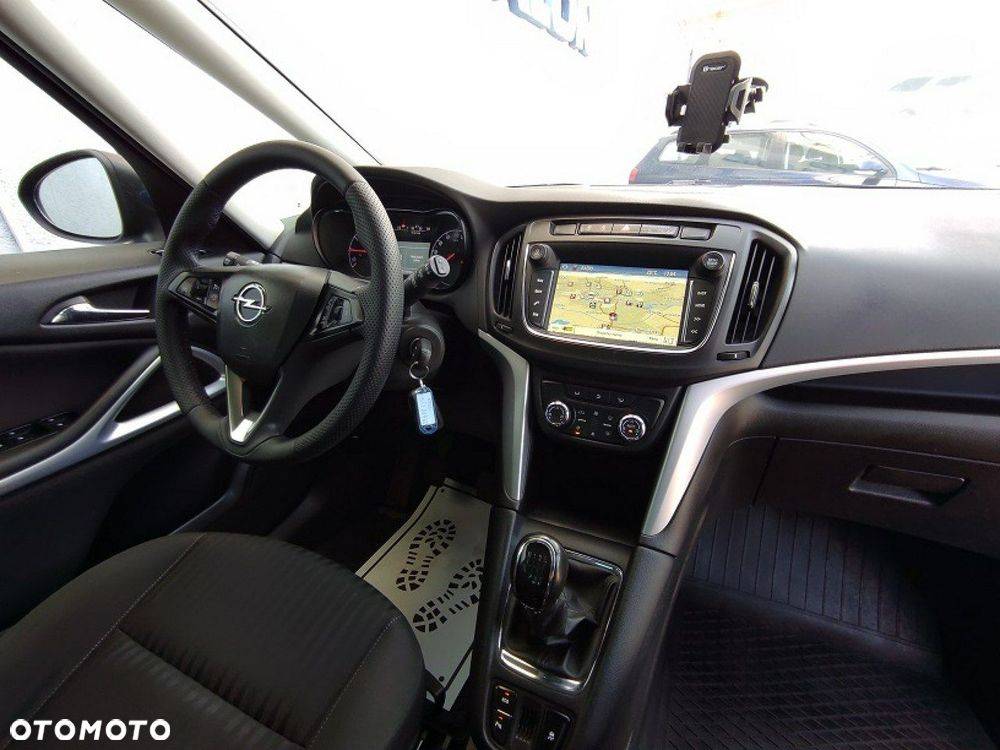 Opel Zafira - 13