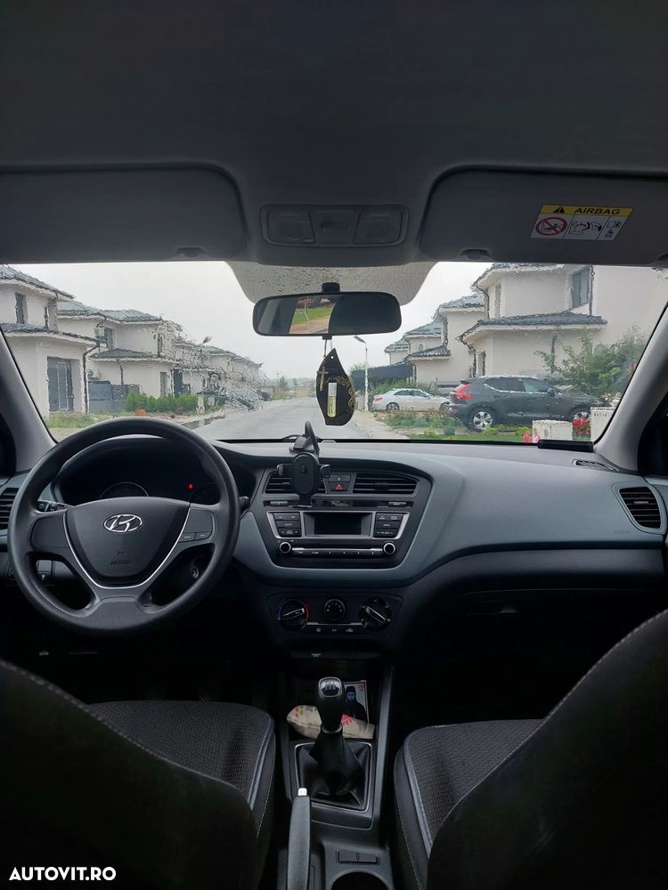 Hyundai i20 1.25 84CP M/T Comfort - 11