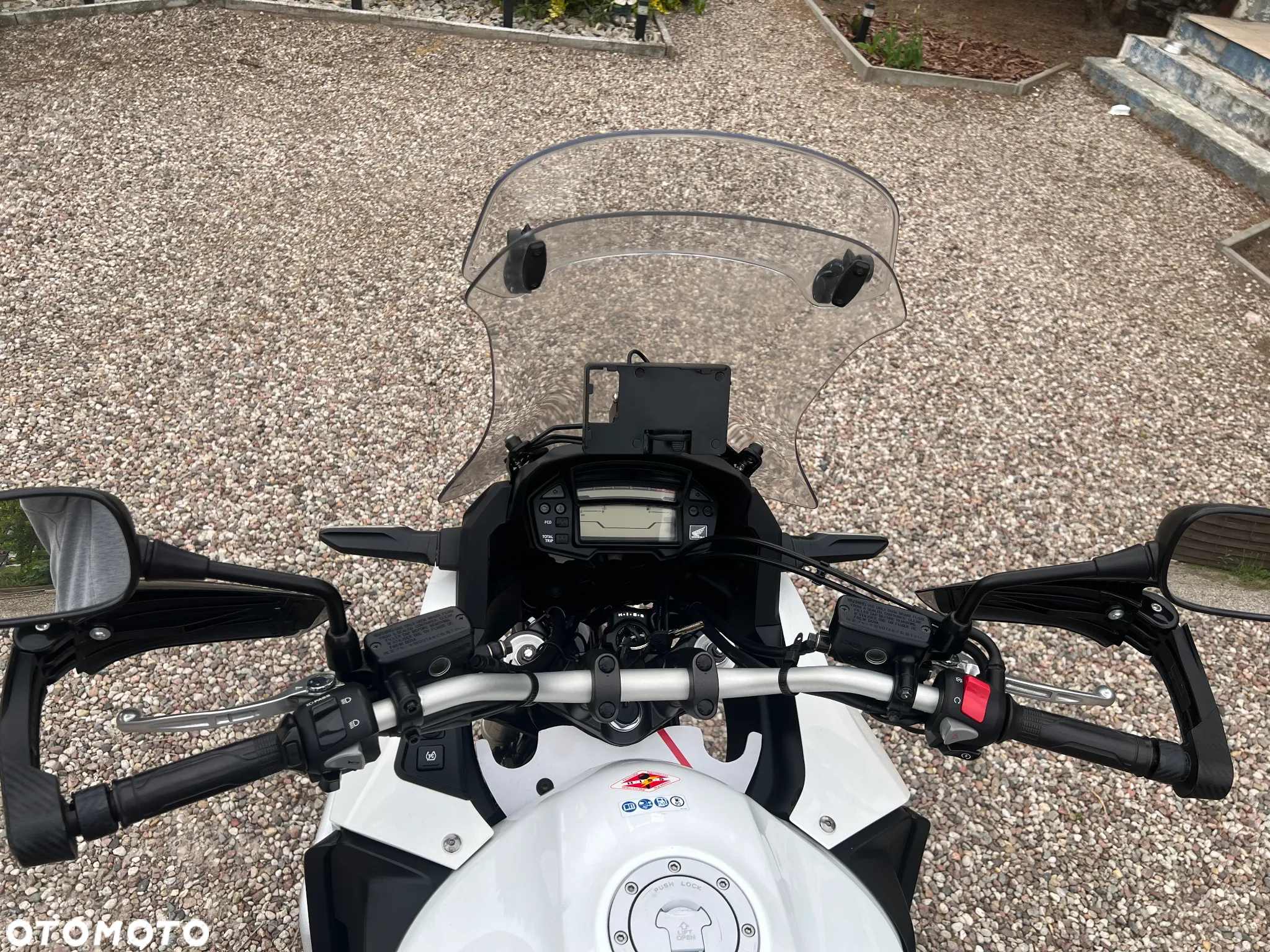 Honda VFR - 14