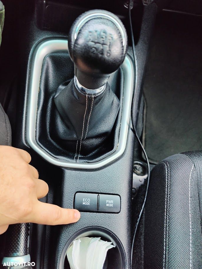 Toyota Hilux 4x4 Double Cab Executive - 14