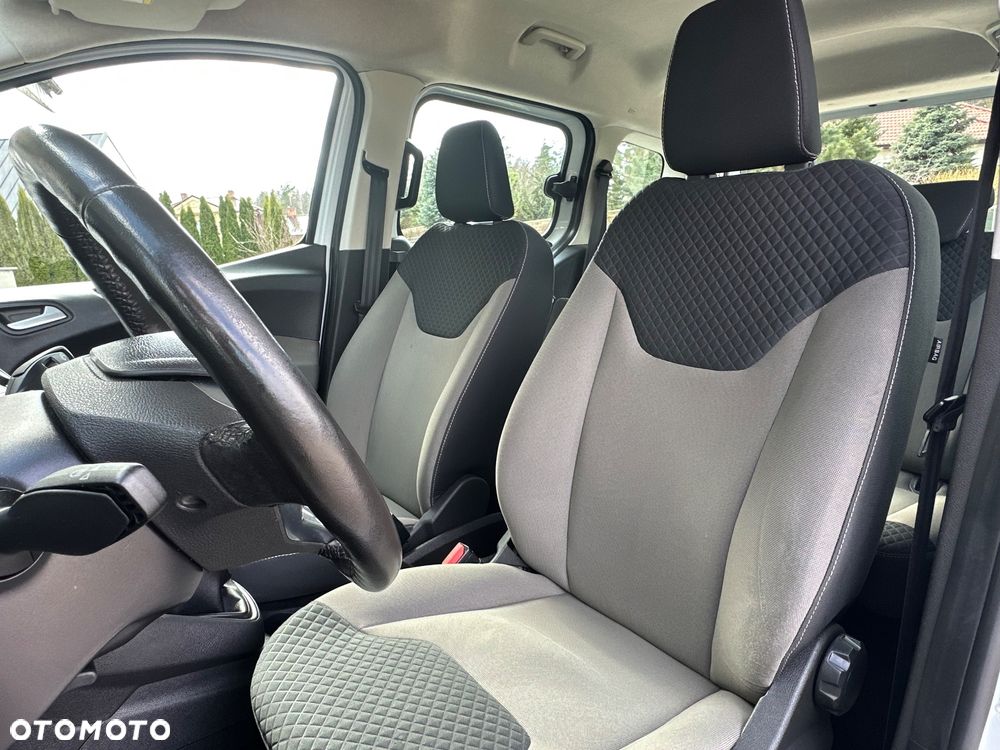 Ford Tourneo Courier 1.5 TDCi S&S Ambiente - 29