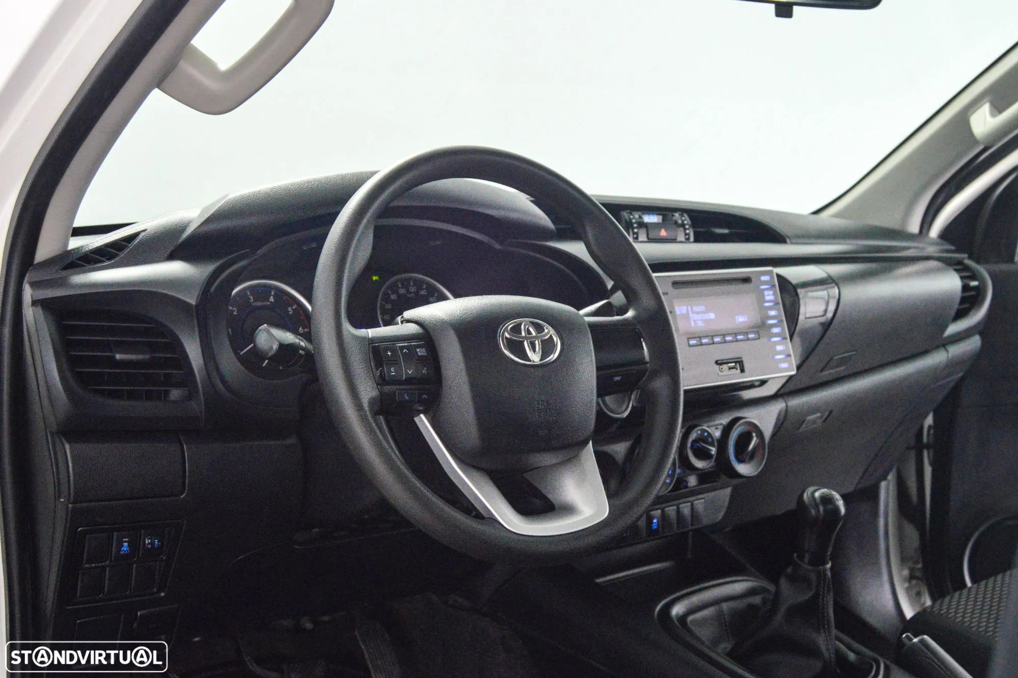 Toyota Hilux 2.4 D-4D 4X4 Cabine Simples 2L - 5