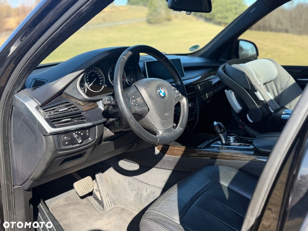 BMW X5 xDrive25d Sport-Aut - 32