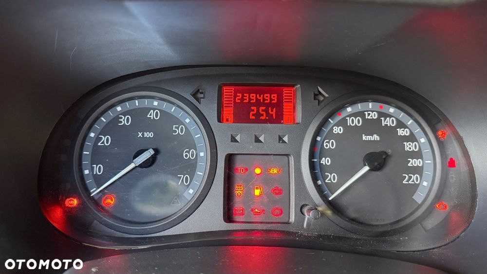 Renault Clio 1.2 16V Campus - 15