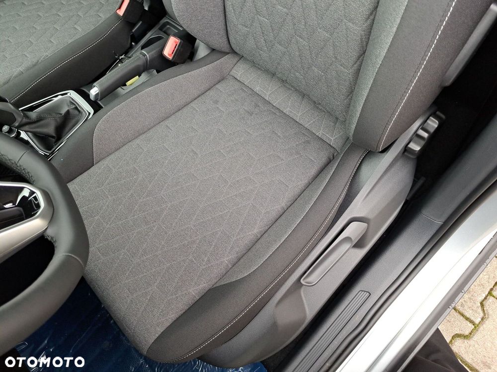 Volkswagen T-Cross - 13