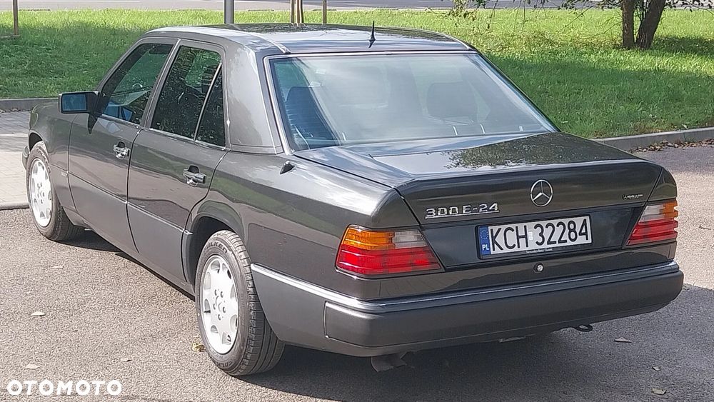 Mercedes-Benz W124 (1984-1993) - 1