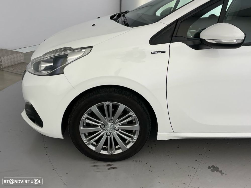 Peugeot 208 1.2 PureTech Allure - 18