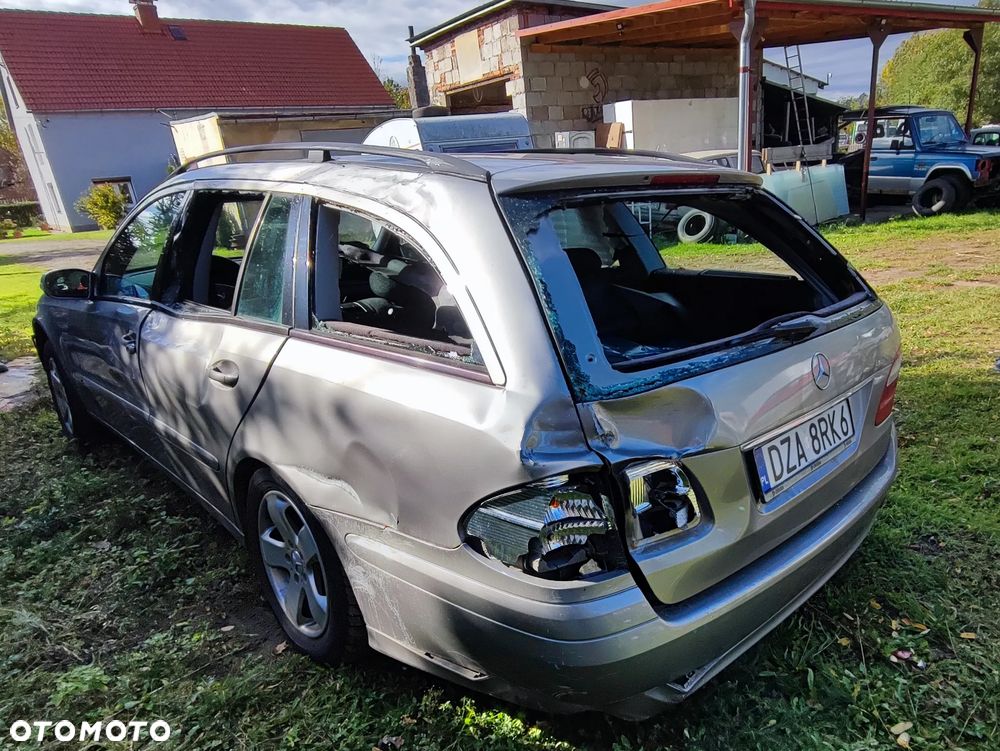 Mercedes-Benz Klasa E 220 T CDI Automatik Classic - 3