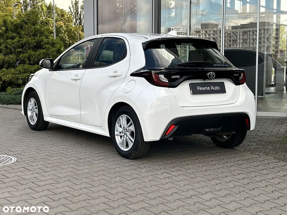Toyota Yaris 2024 photo 3