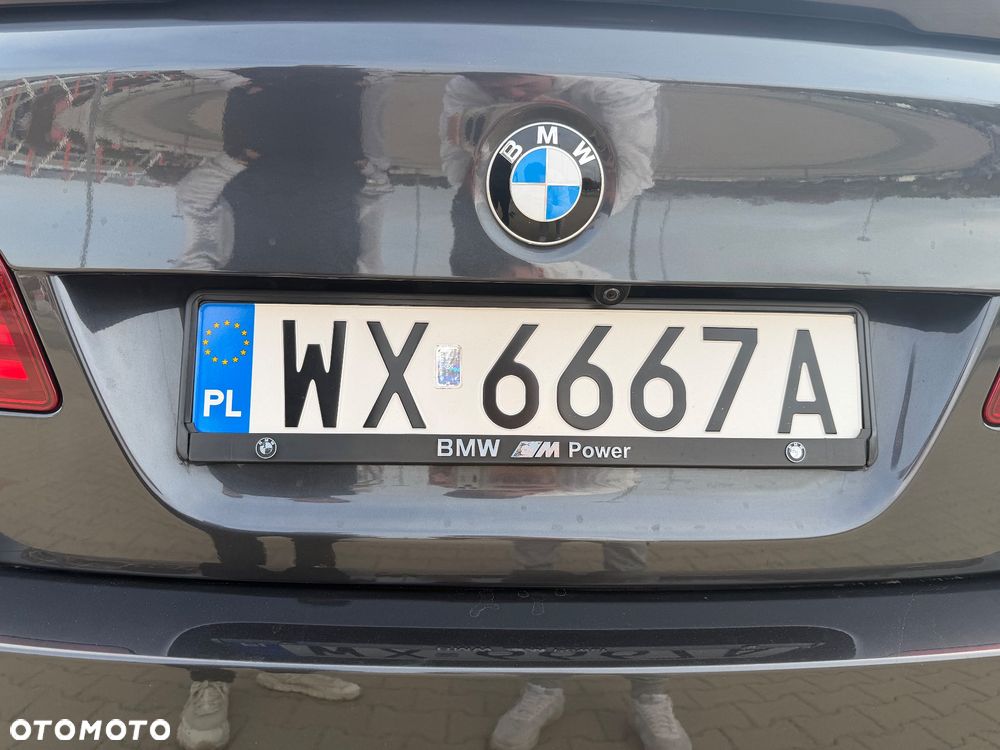 BMW Seria 5 525d - 38