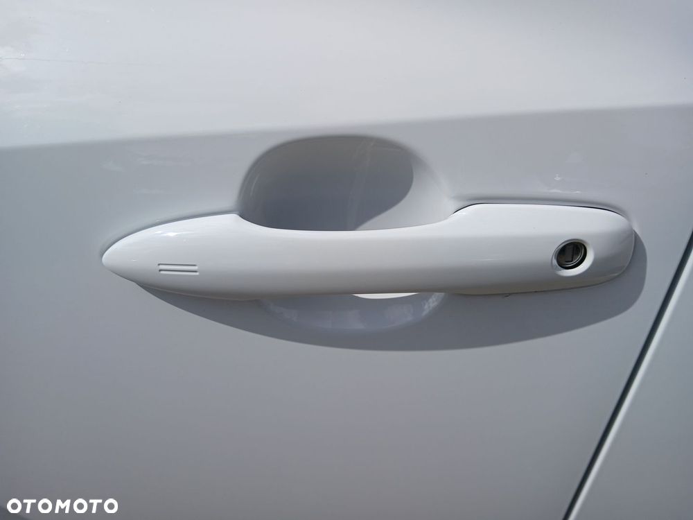 Toyota Corolla 2.0 Hybrid Comfort - 23