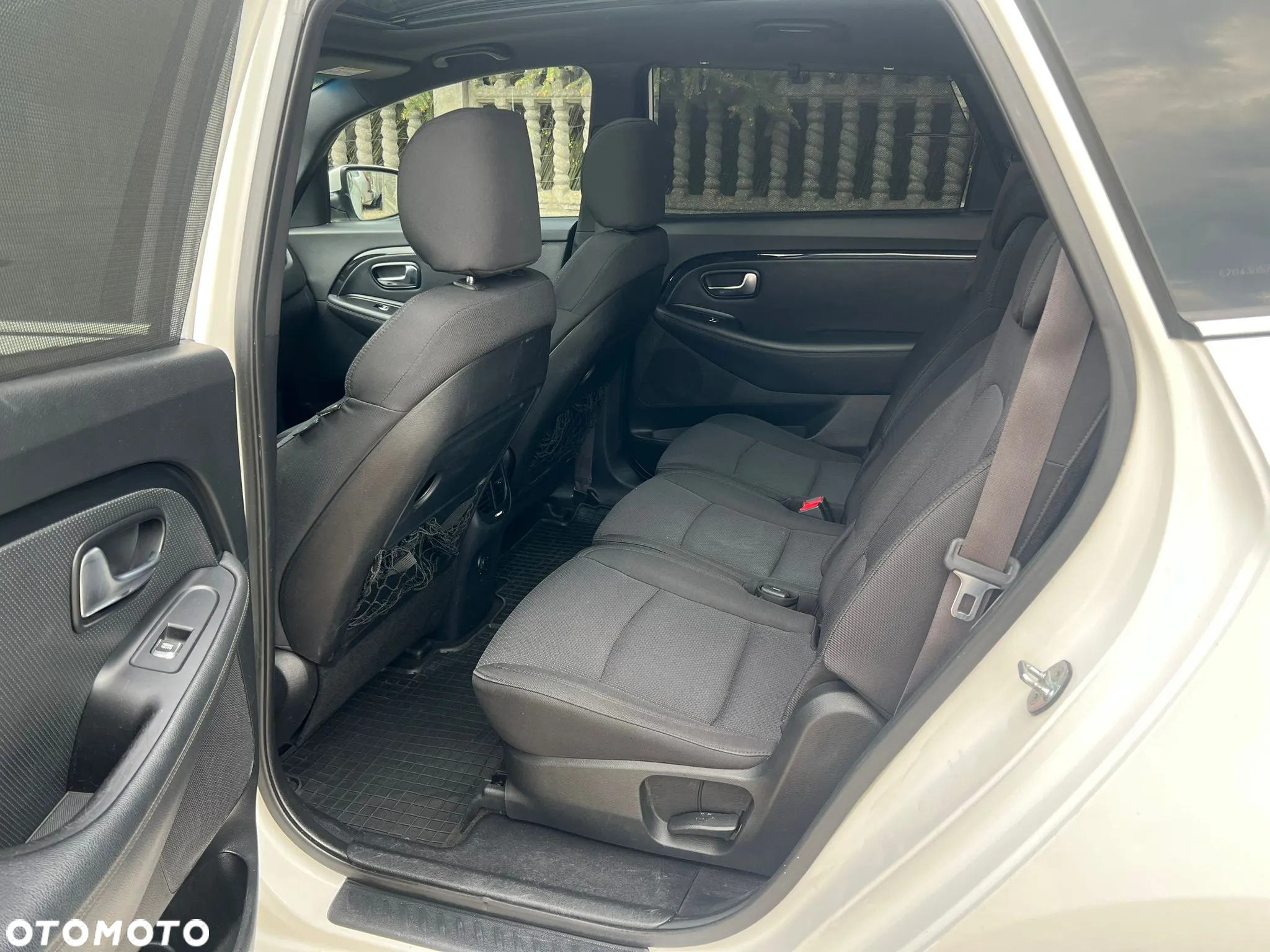 Kia Carens 1.7 CRDi XL 7os - 19