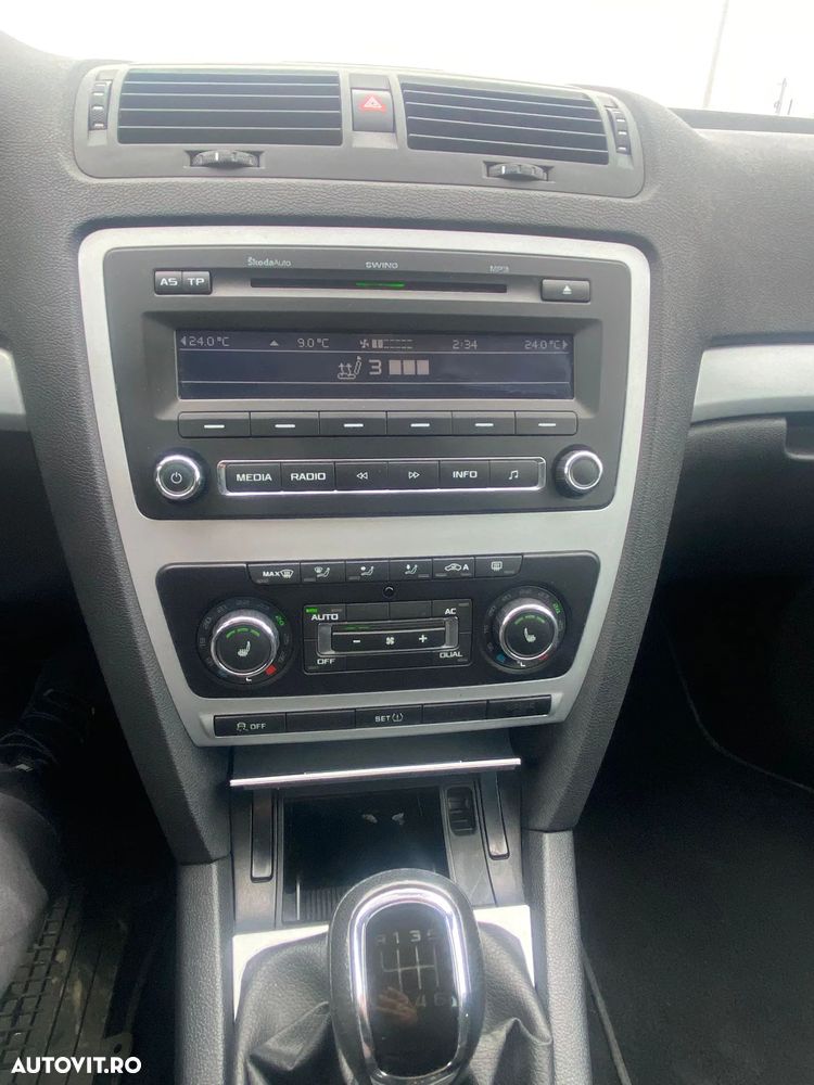 Skoda Octavia 1.4 TSI FAMILY - 12