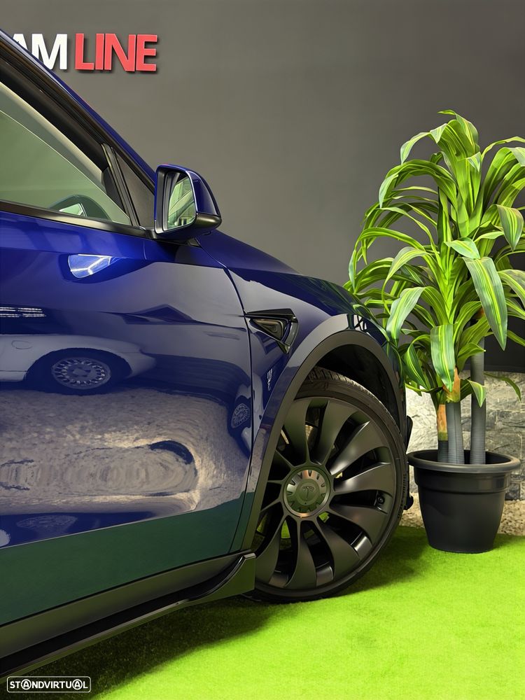 Tesla Model Y Performance AWD - 6