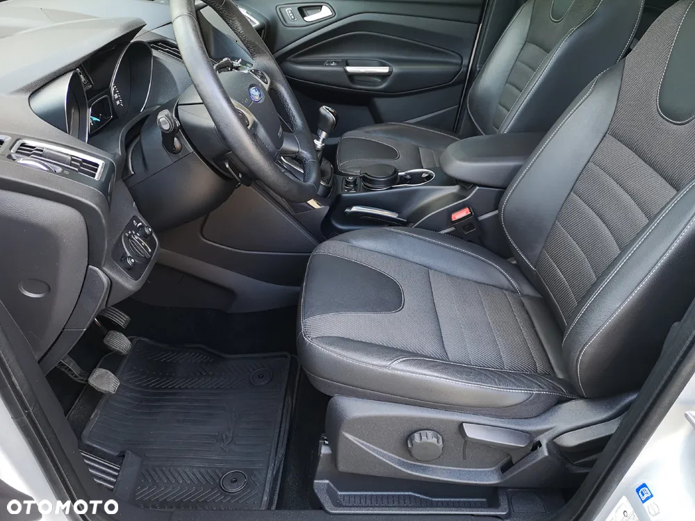 Ford Kuga 2.0 TDCi 4WD Titanium - 28