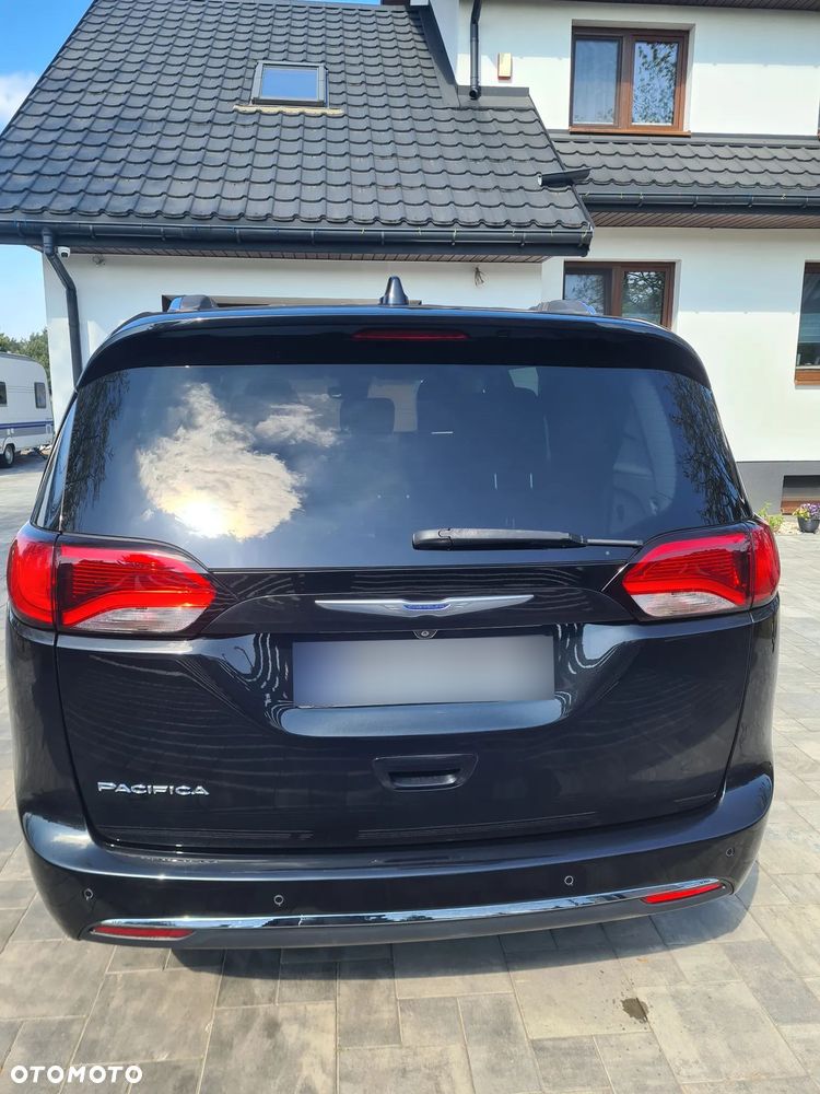 Chrysler Pacifica - 14