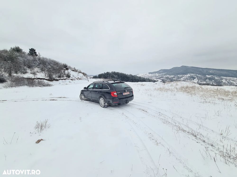 Skoda Superb 2.0 TDI 4X4 Ambition - 8