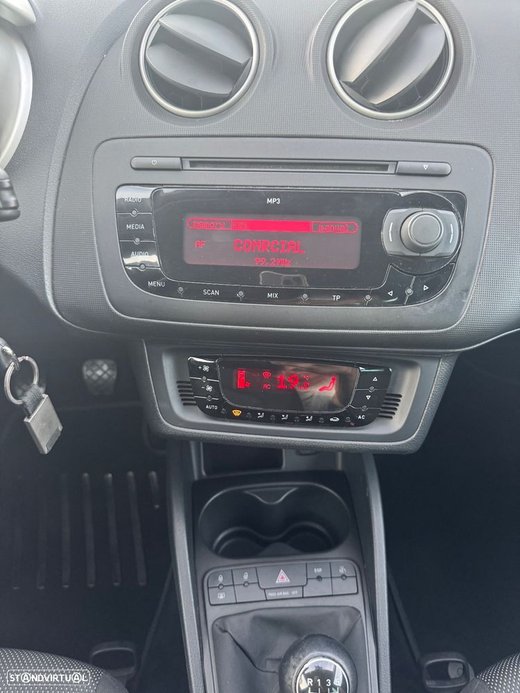 SEAT Ibiza 1.6 TDI 25 Anos DPF - 18