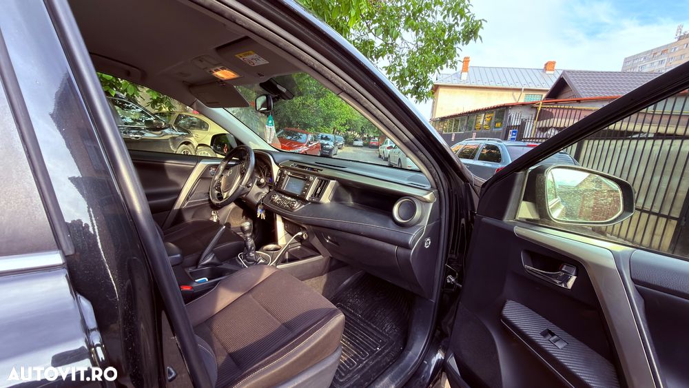 Toyota RAV4 2.2 D-4D 4WD Executive - 5