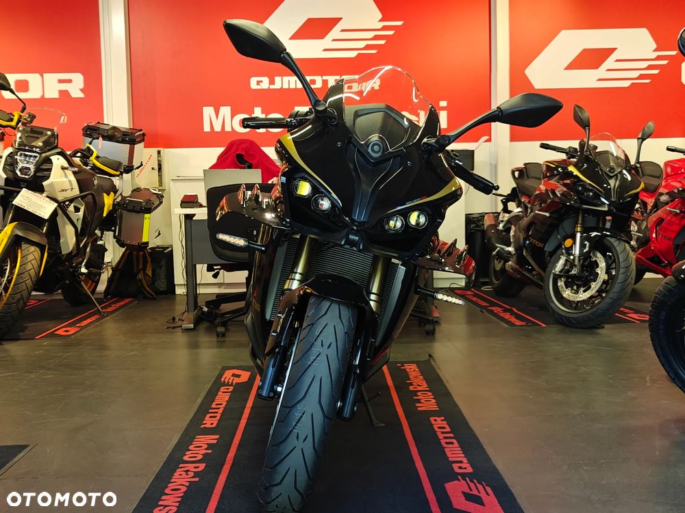 QJMOTOR SRK 800RR - 3