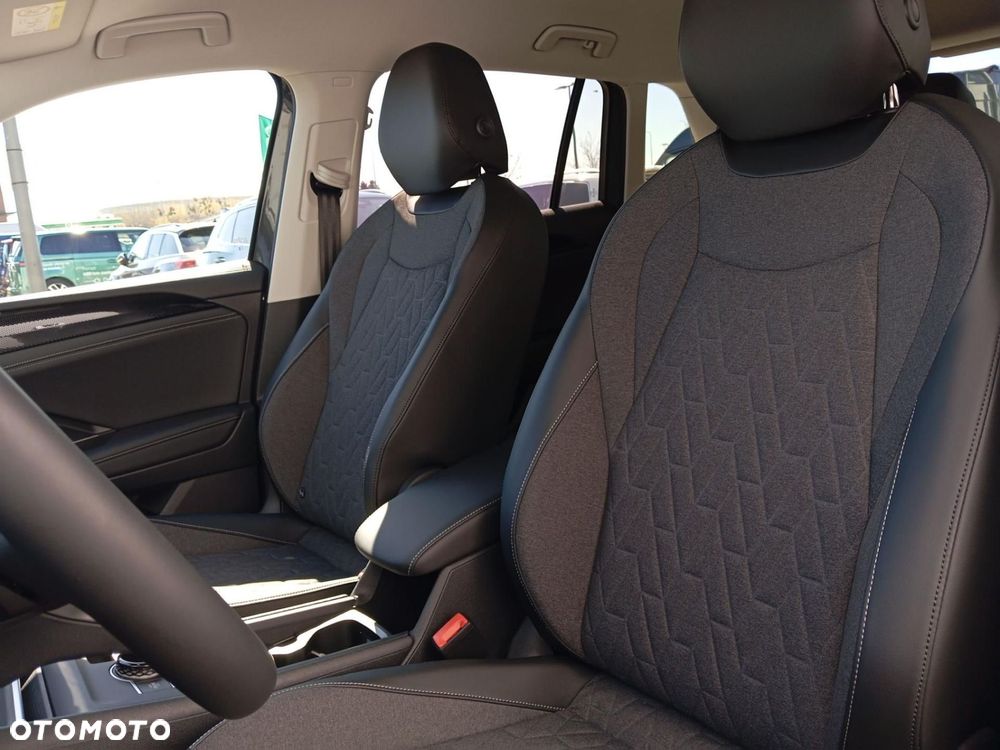 Volkswagen Tiguan - 17