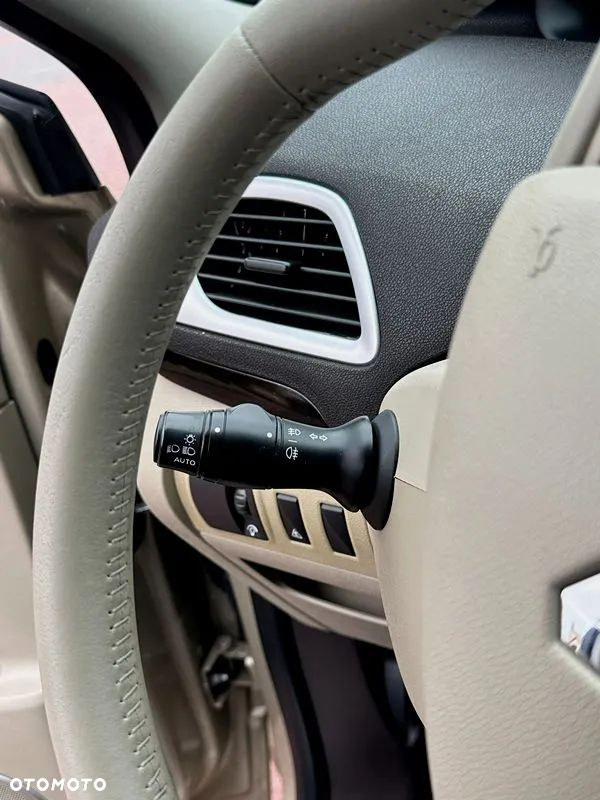 Renault Grand Scenic - 19