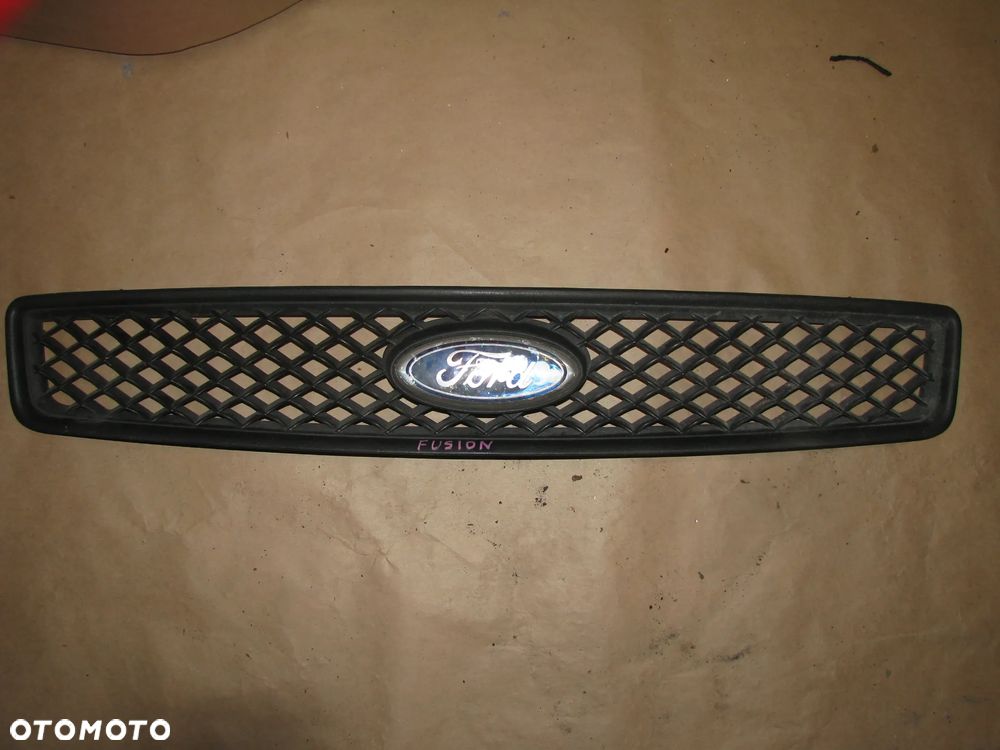GRILL ATRAPA FORD FUSION