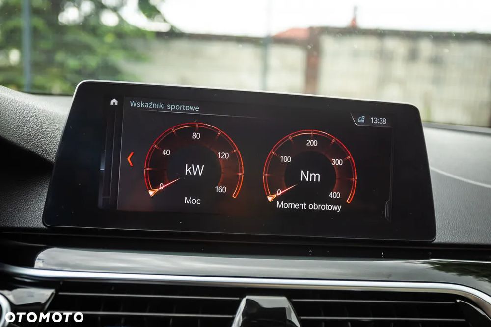 BMW Seria 5 520d Luxury Line - 33