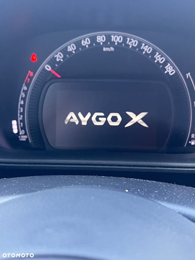 Toyota Aygo X 1.0 VVT-i JBL Edition - 16